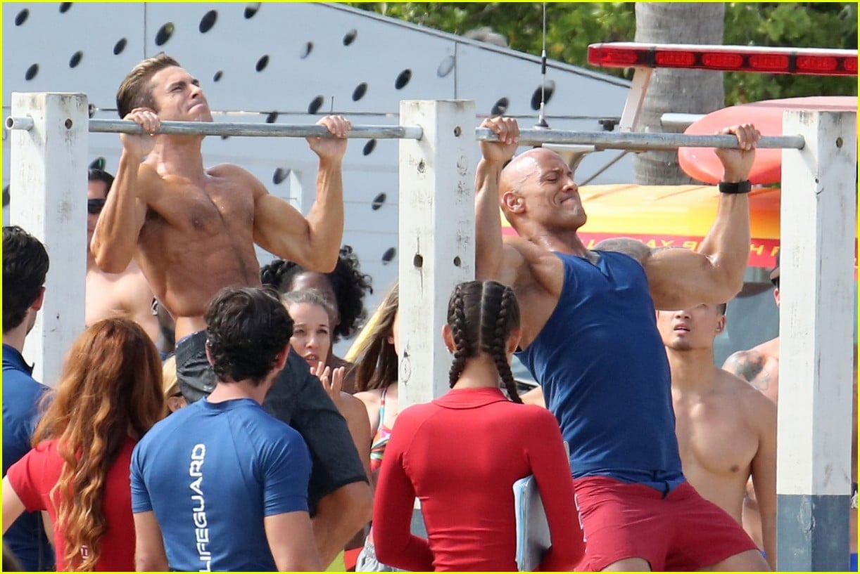 zac efron pull up contest baywatch 21
