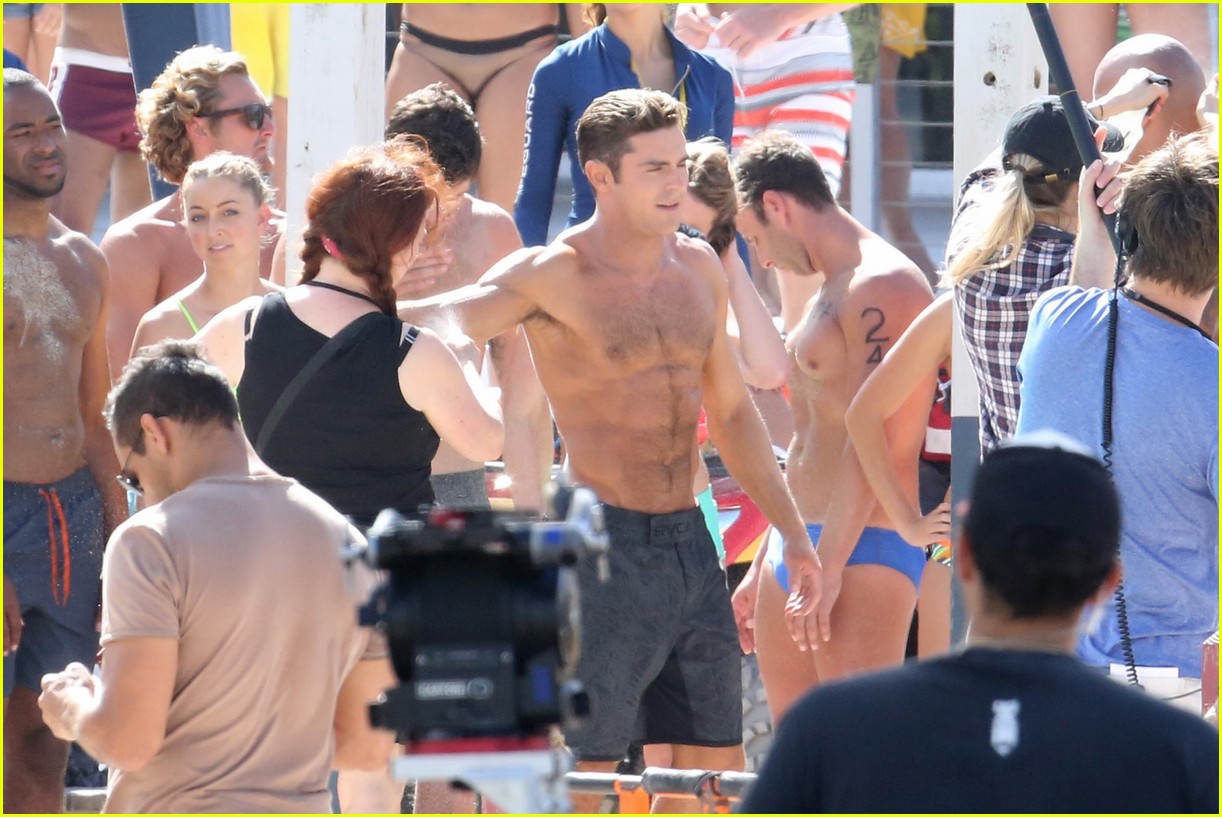 zac efron pull up contest baywatch 25