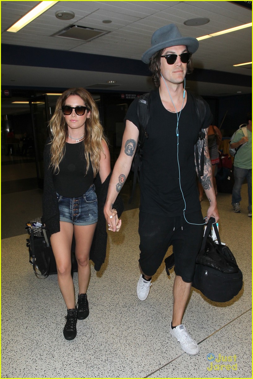 ashley tisdale christopher french back in los angeles 01