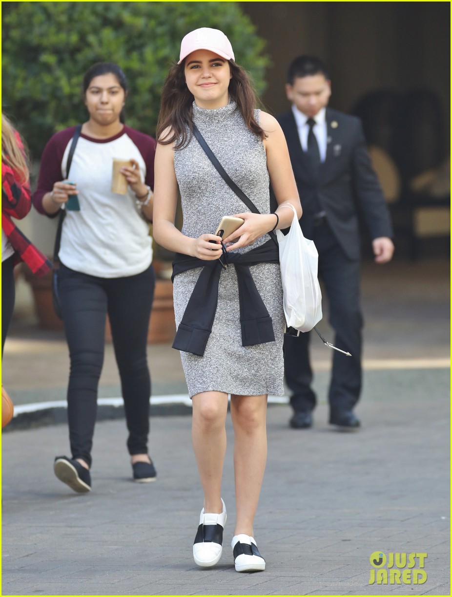 bailee madison leaving hotel vancouver 02