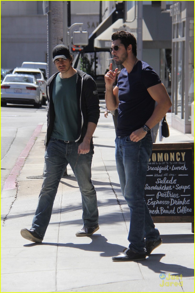 brandon routh out about los angeles 13