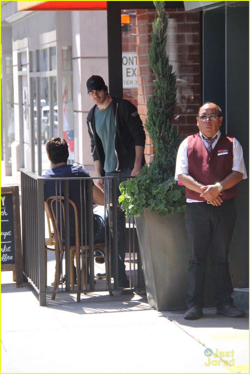brandon routh out about los angeles 27