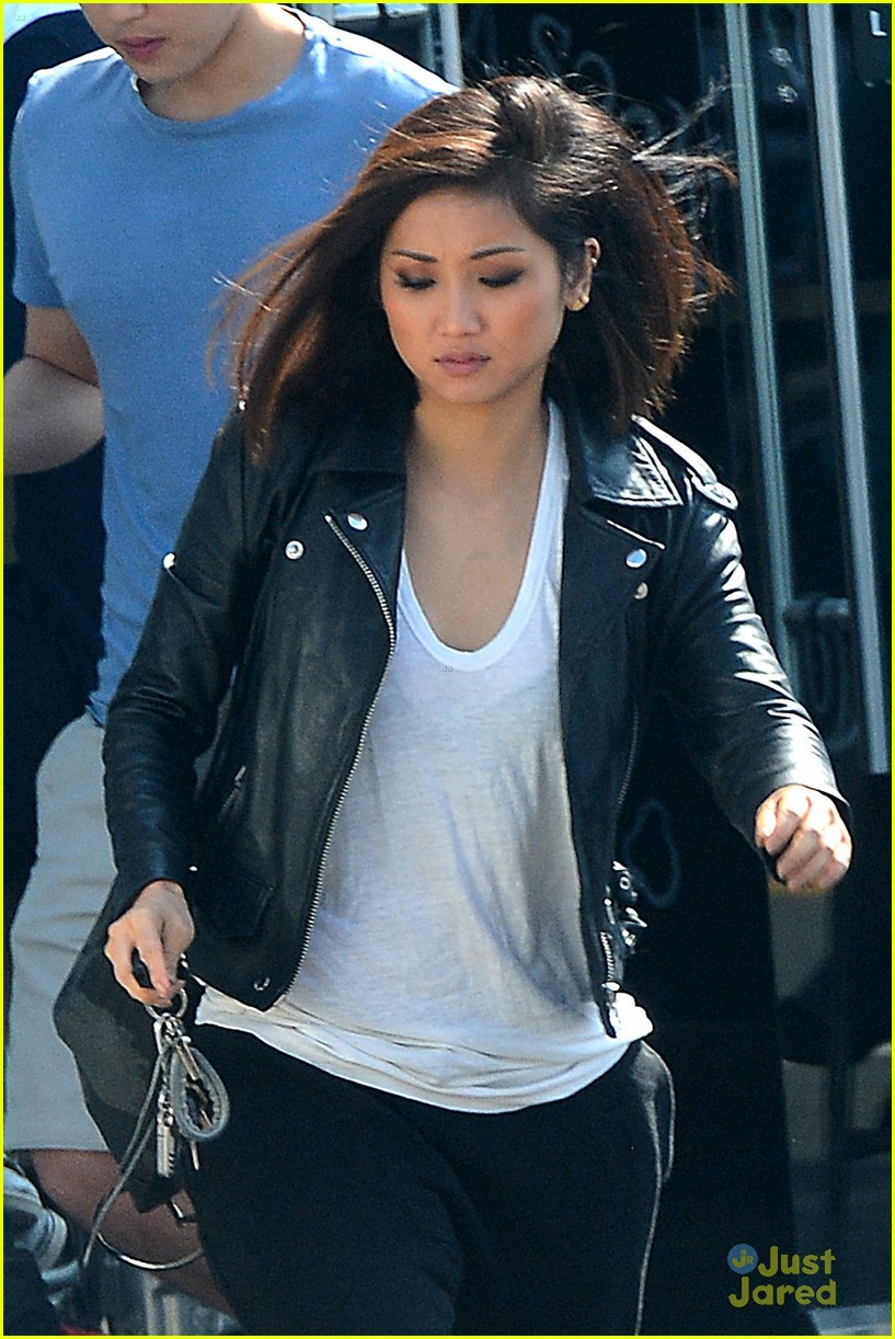 brenda song meter feed workout bunker hill wrap 02