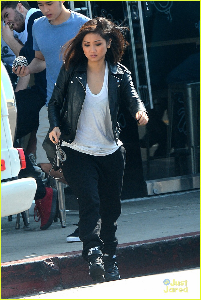 brenda song meter feed workout bunker hill wrap 13