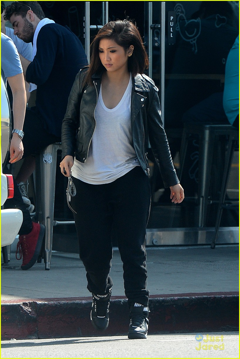 brenda song meter feed workout bunker hill wrap 15