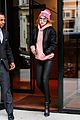gigi hadid asks fans not to wait outside home 08