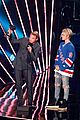 justin bieber wins male artist of the year 2016 iheart radio awards 08