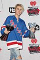 justin bieber wins male artist of the year 2016 iheart radio awards 09