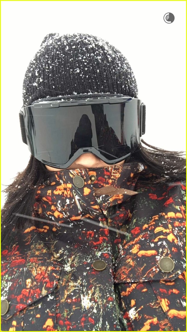 kendall kylie jenner skiing with sisters 36