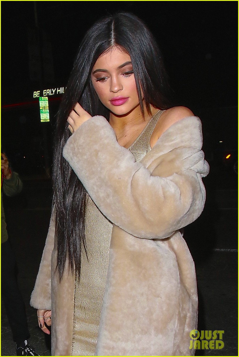 kylie kendall jenner nice guy saturday 14