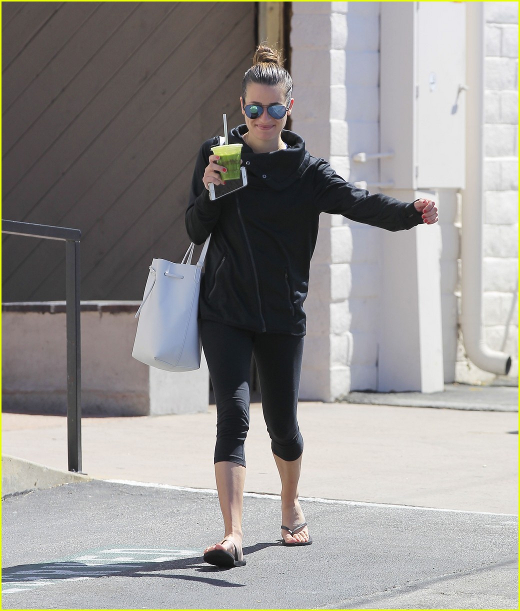 lea michele green juice after gym 03