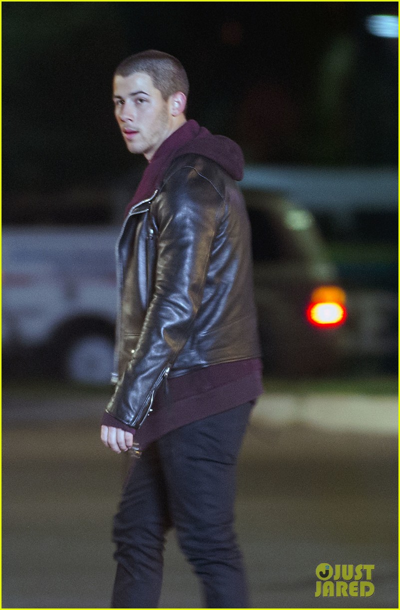 nick jonas films a new muisc video in new orleans 02