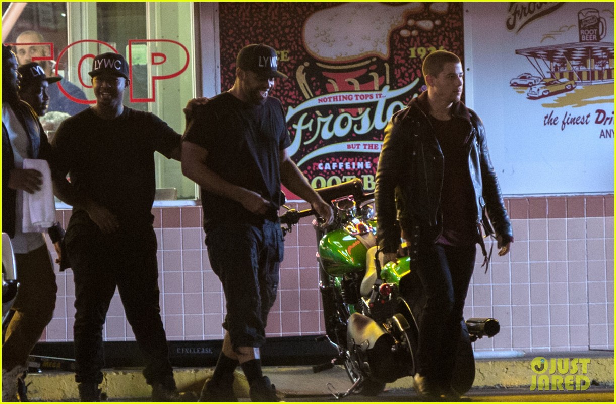 nick jonas films a new muisc video in new orleans 07