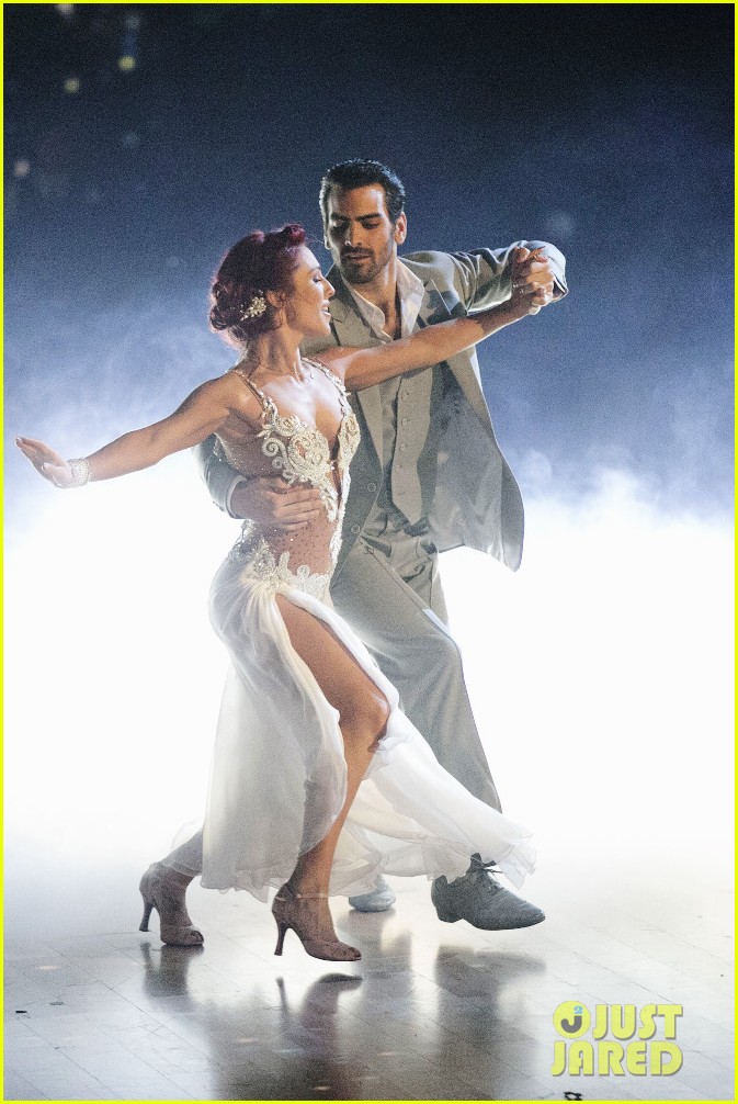 nyle dimarco sharna burgess dwts switch 04