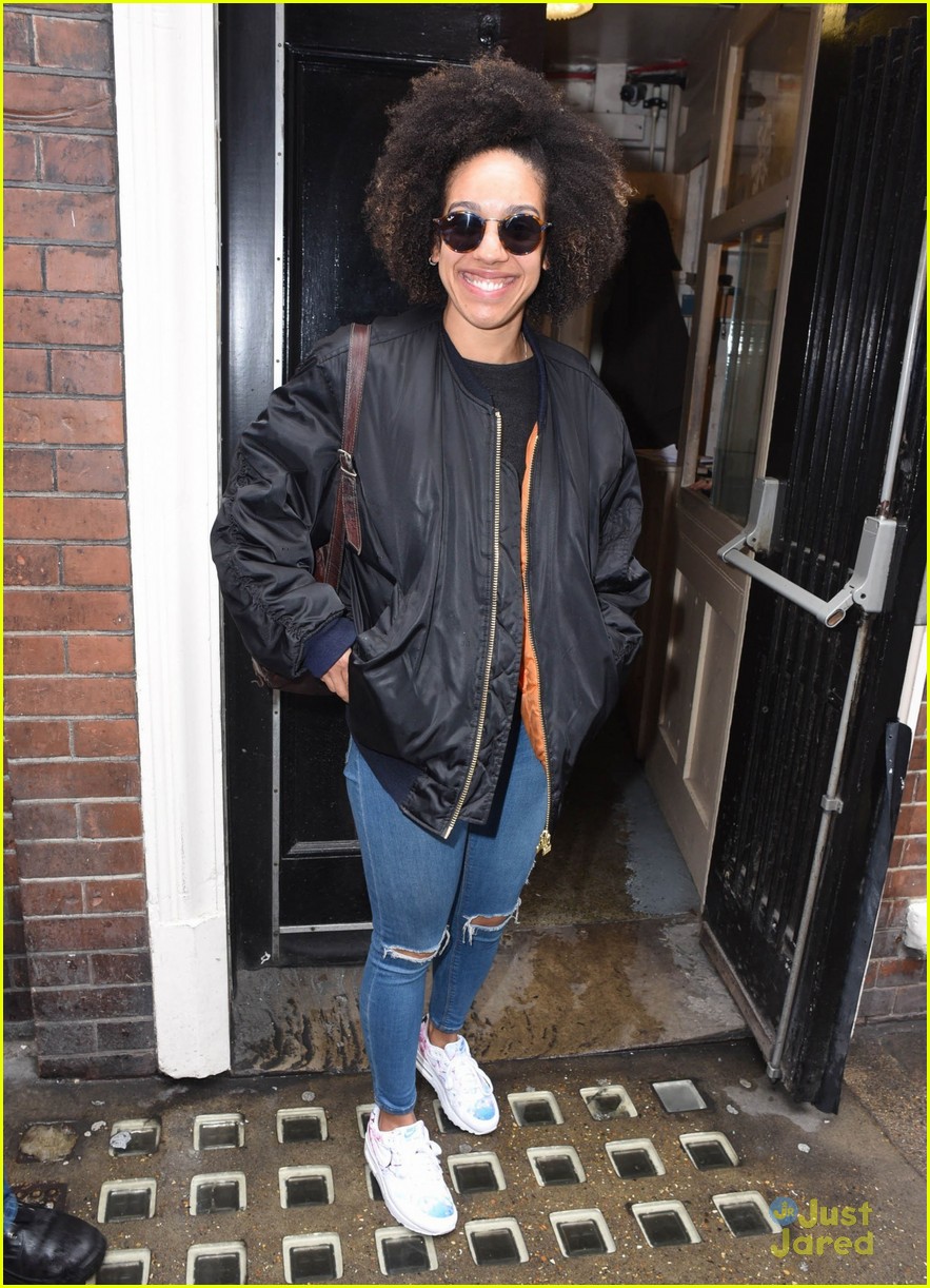 pearl mackie drwho casting fans theatre 10