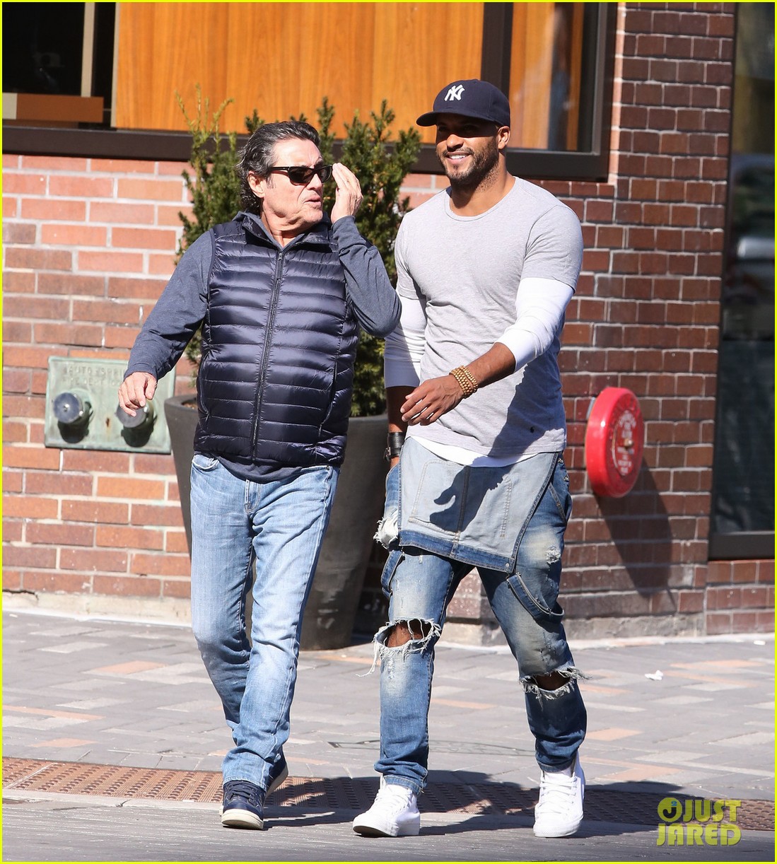 ricky whittle steps out toronto after 100 death 01