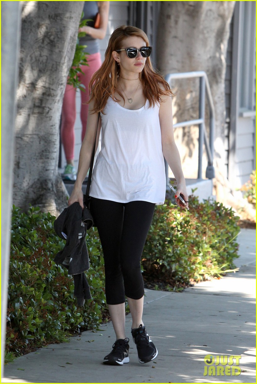 emma roberts starts week with workout 08