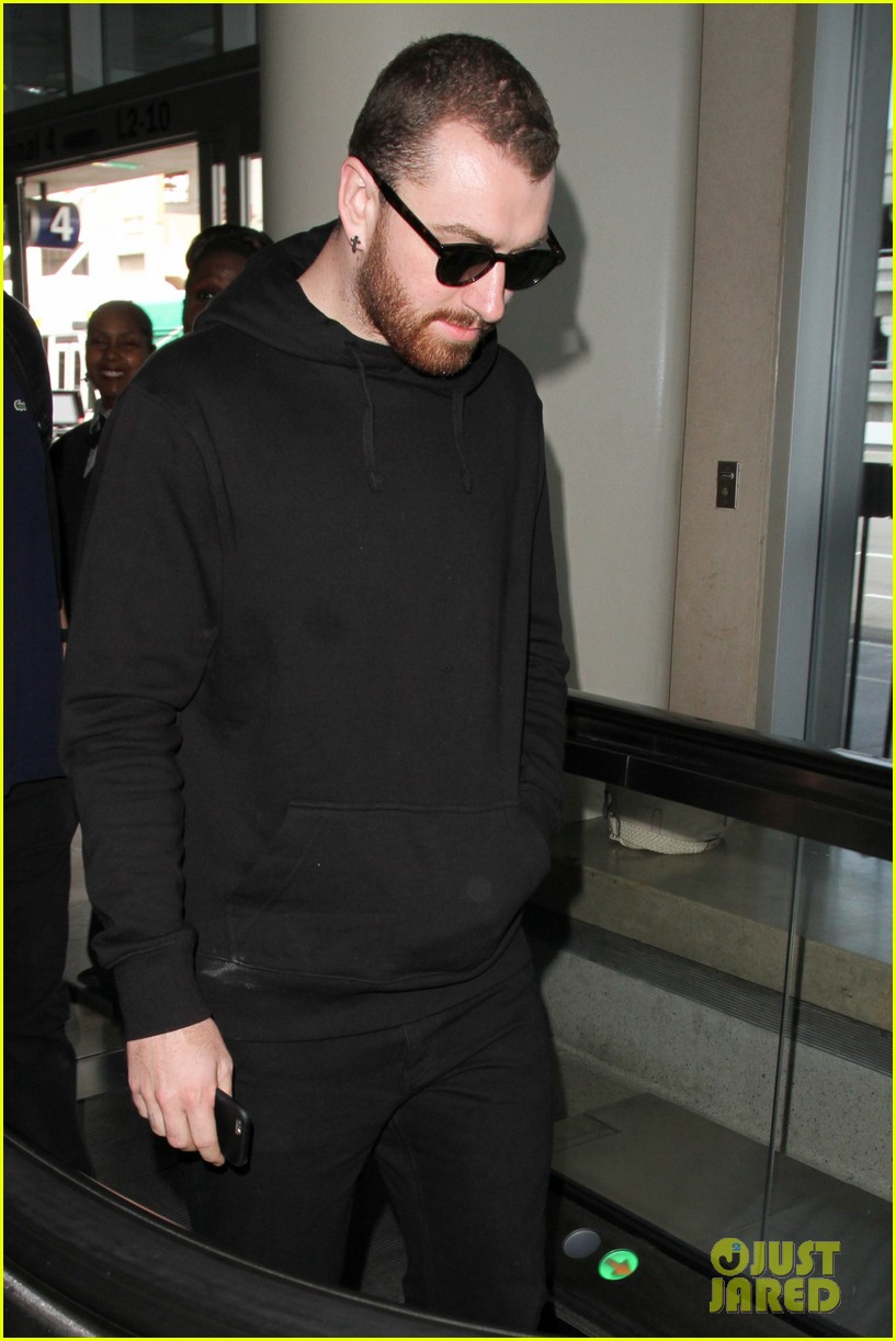 sam smith heads out of la after coachella 02