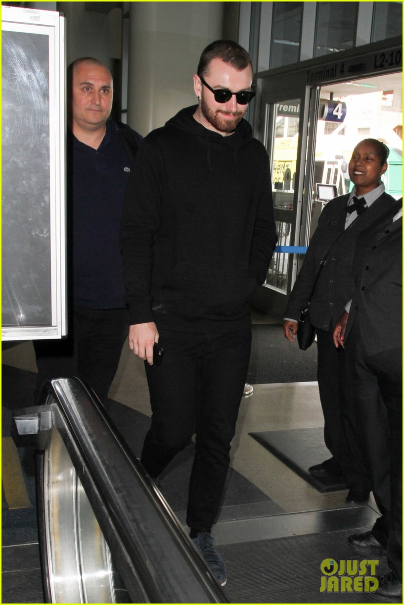 sam smith heads out of la after coachella 05