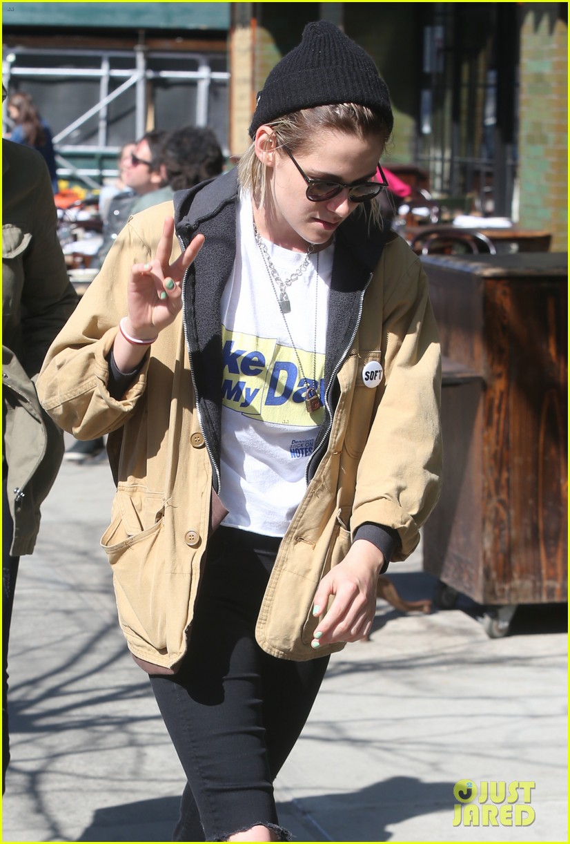 kristen stewart soko hold each other close in nyc 24