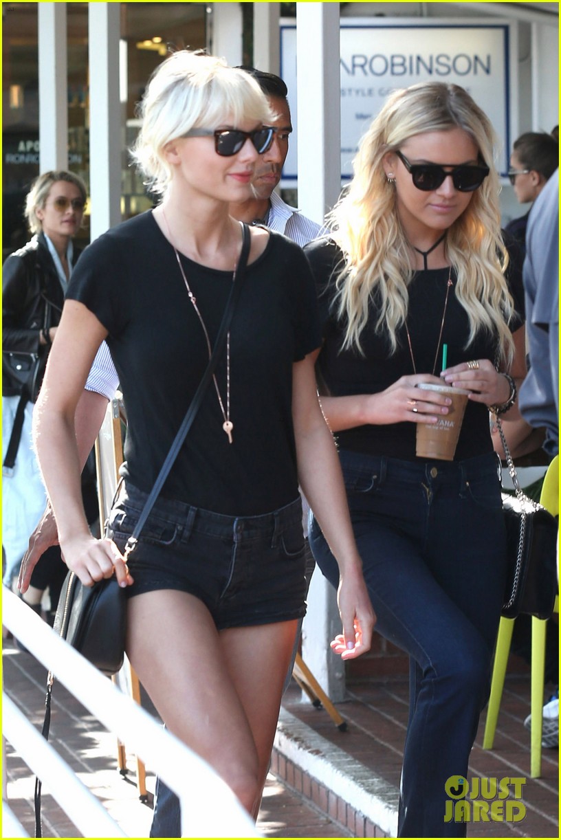 taylor swift gets in some retail therapy with kelsea ballerini 02