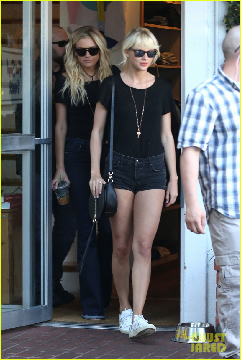 taylor swift gets in some retail therapy with kelsea ballerini 07