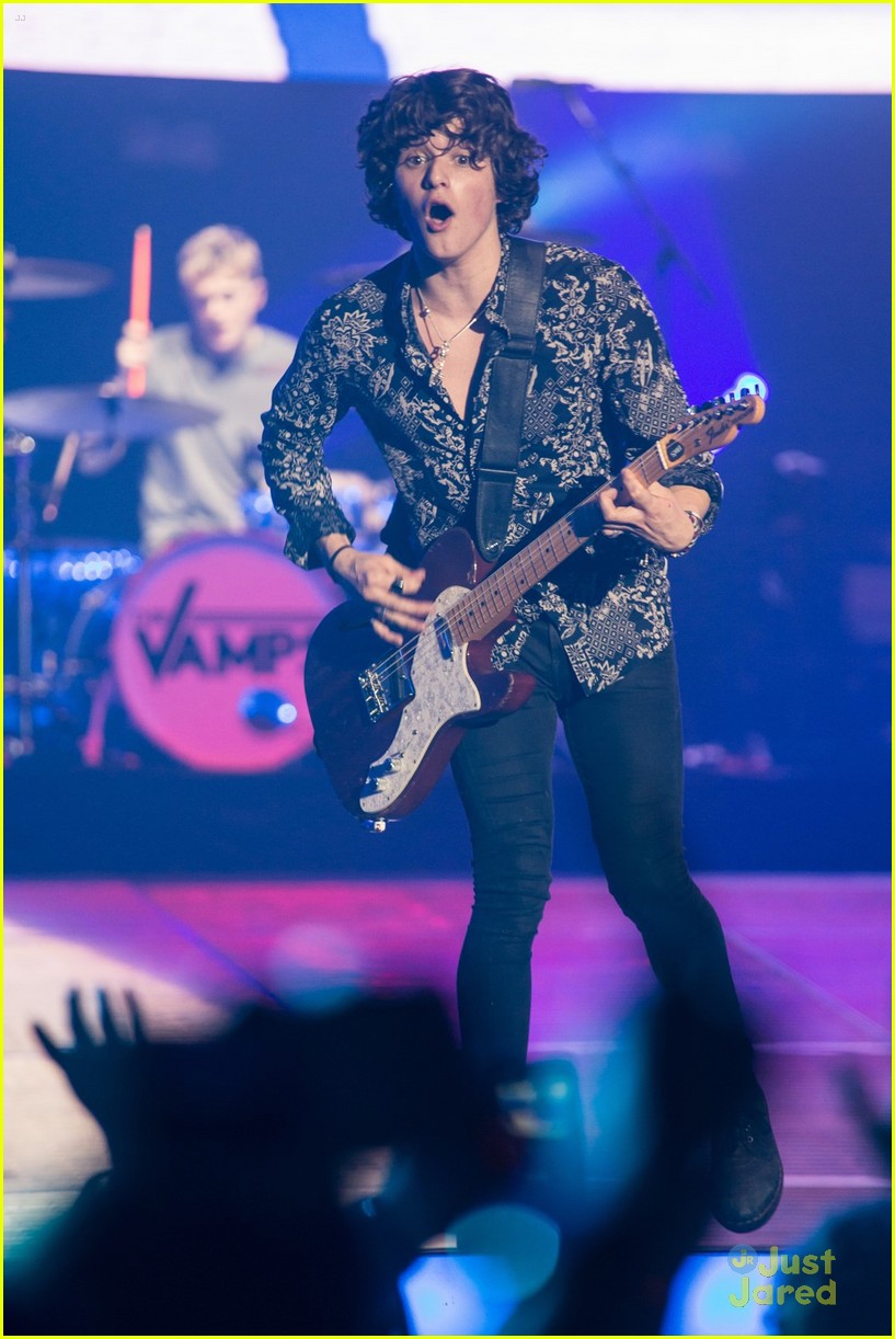 the vamps sheffield concert pics not ready tour end 42