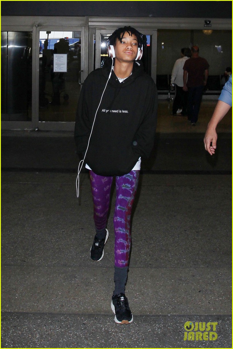 willow smith creating yourself quote lax arrival 02