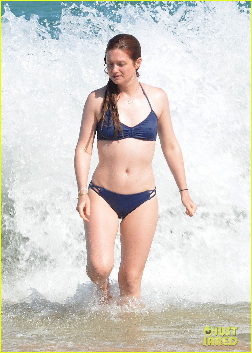 Bonnie wright boobs