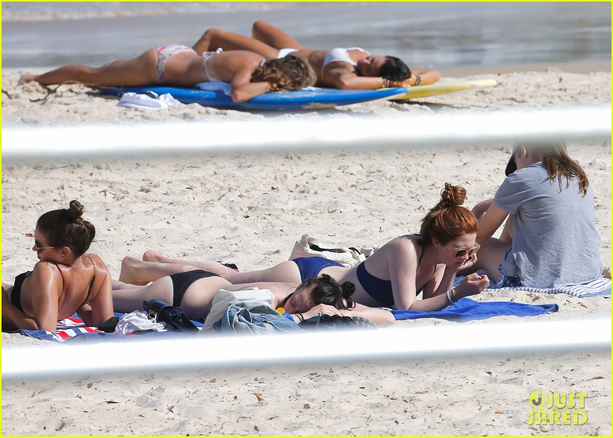 bonnie wright harry potter day on the beach 12