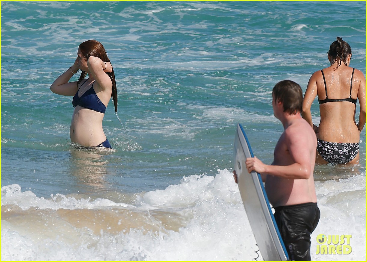 bonnie wright harry potter day on the beach 14