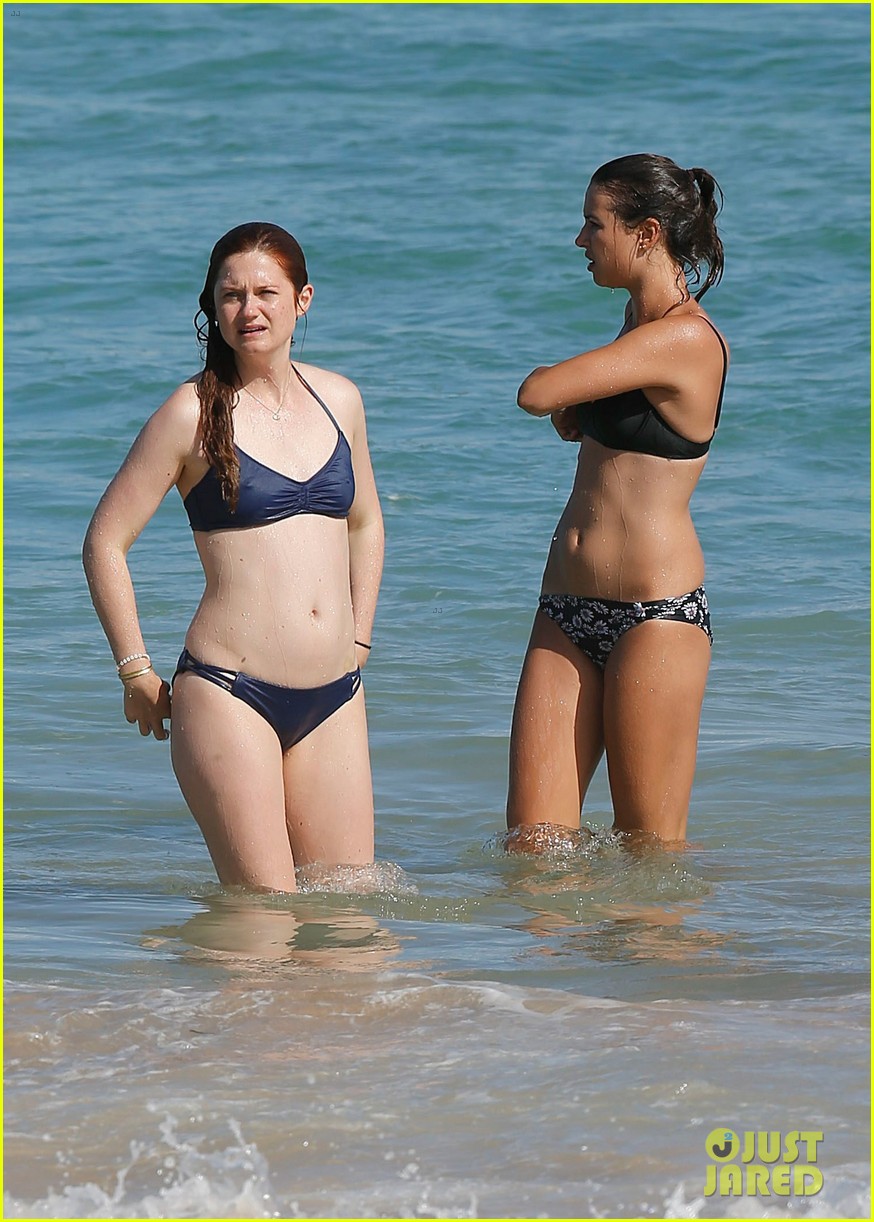 bonnie wright harry potter day on the beach 16