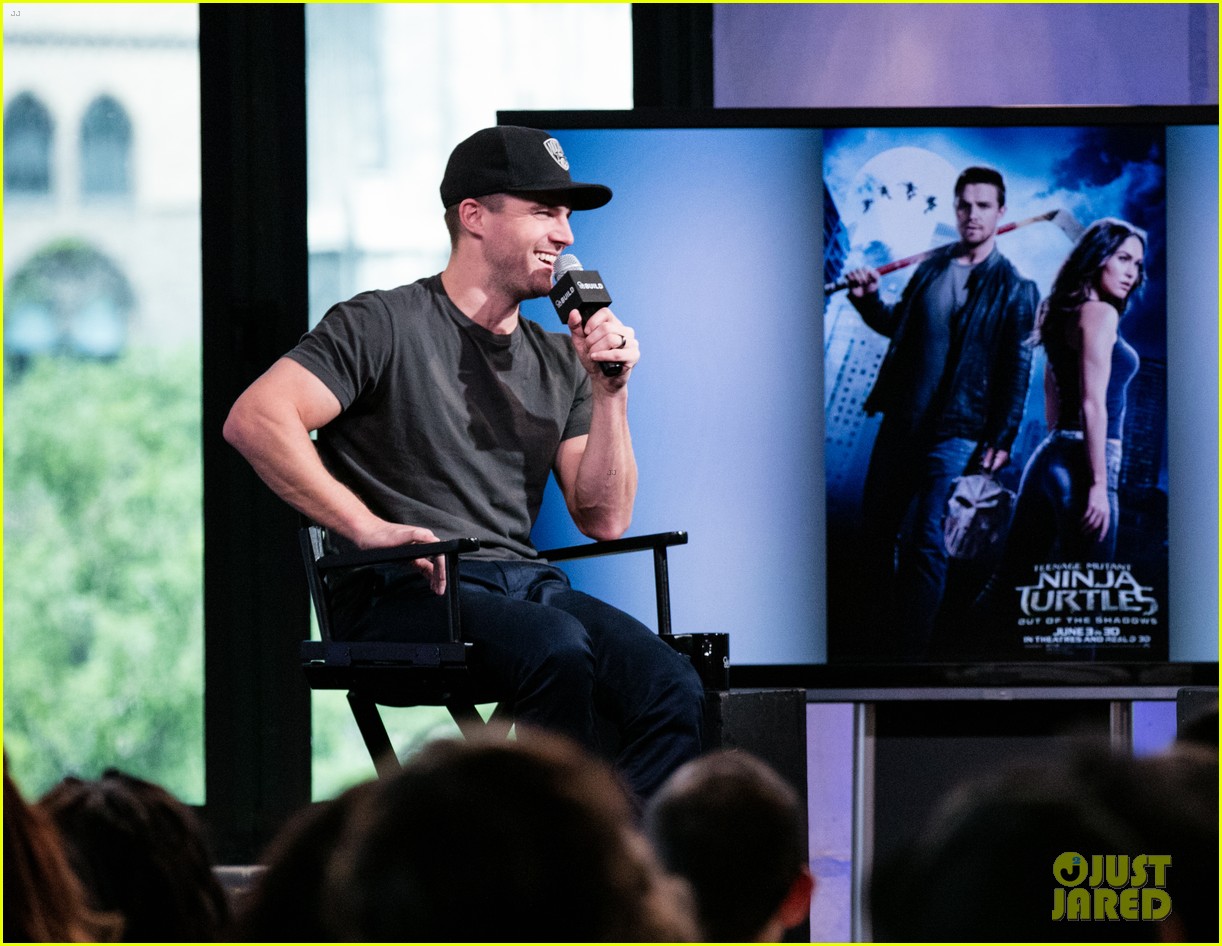 stephen amell aol build series nyc 25