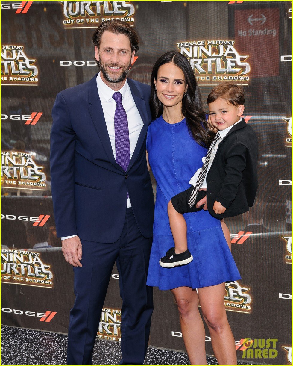 stephen amell family tmnt premiere 22