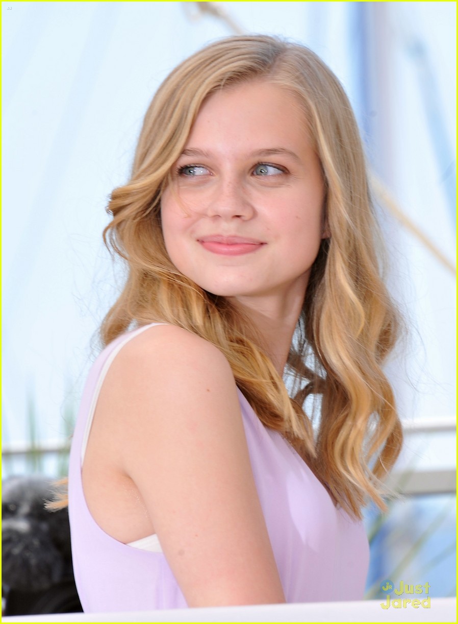 angourie rice nice guys cannes photocall premiere 30
