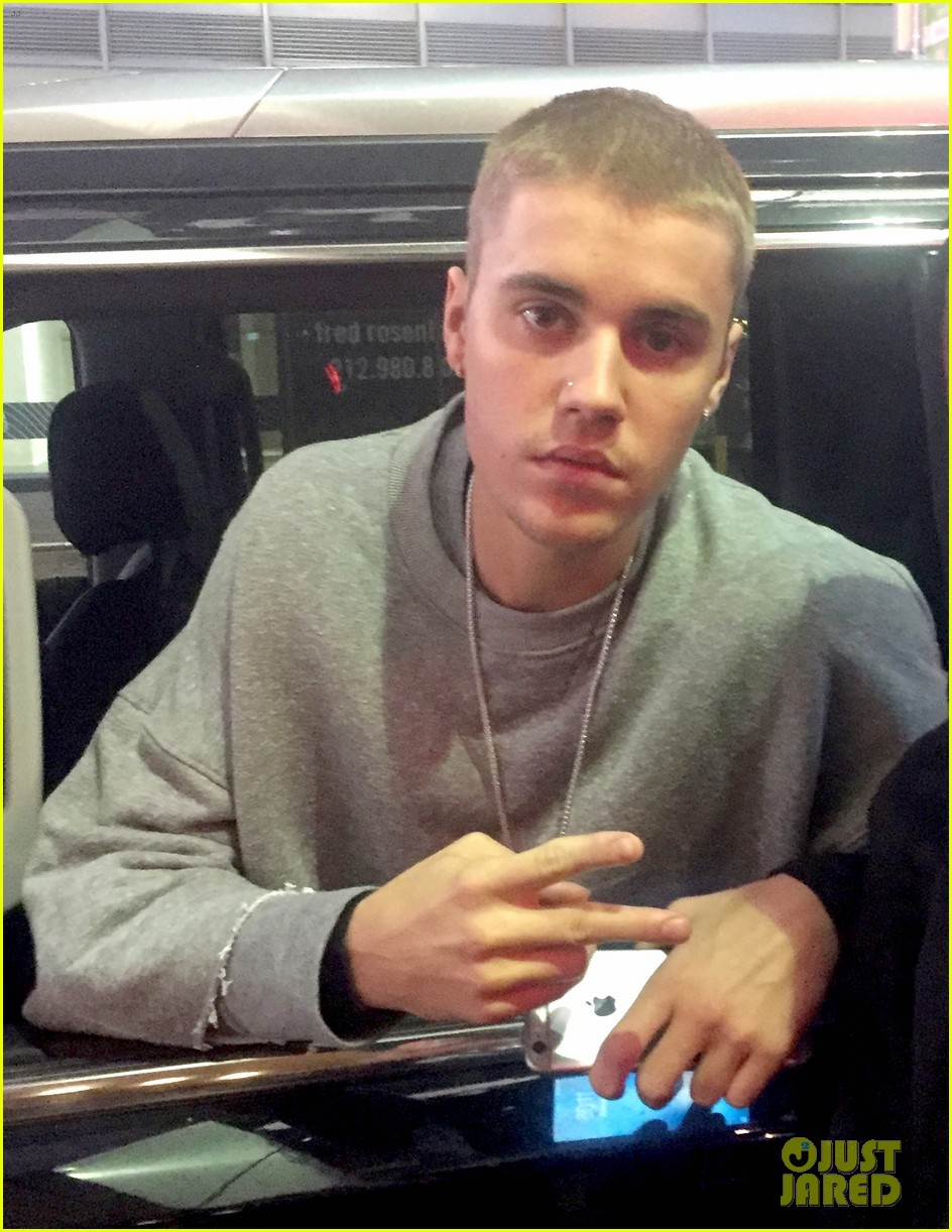 justin bieber is done taking fan photos for good 01