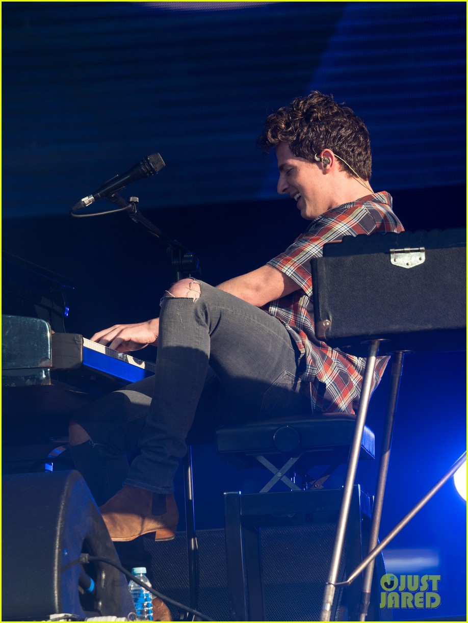 charlie puth rock rio lisbon concert working with zayn 08