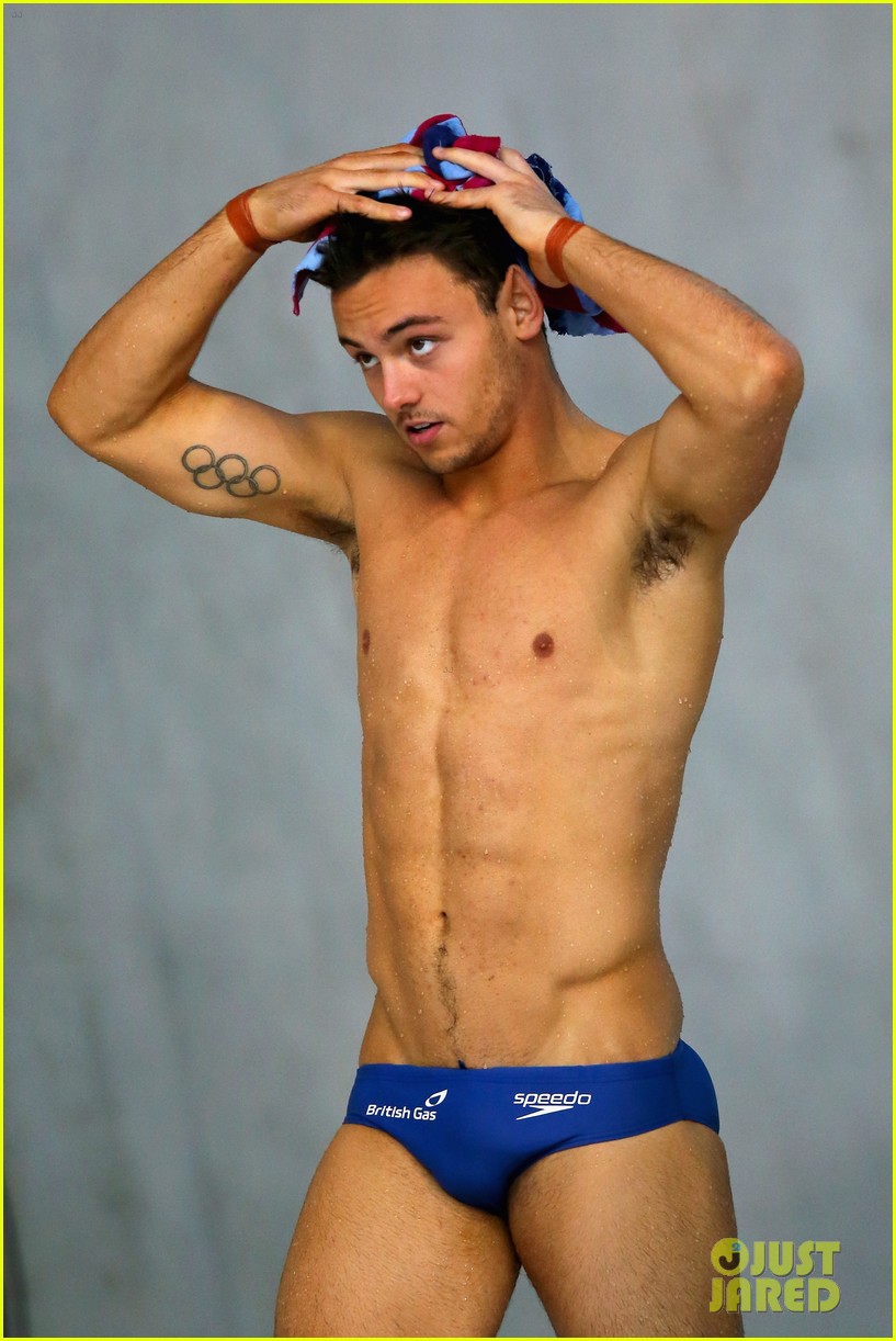 tom daley explains why speedos are so tight 16