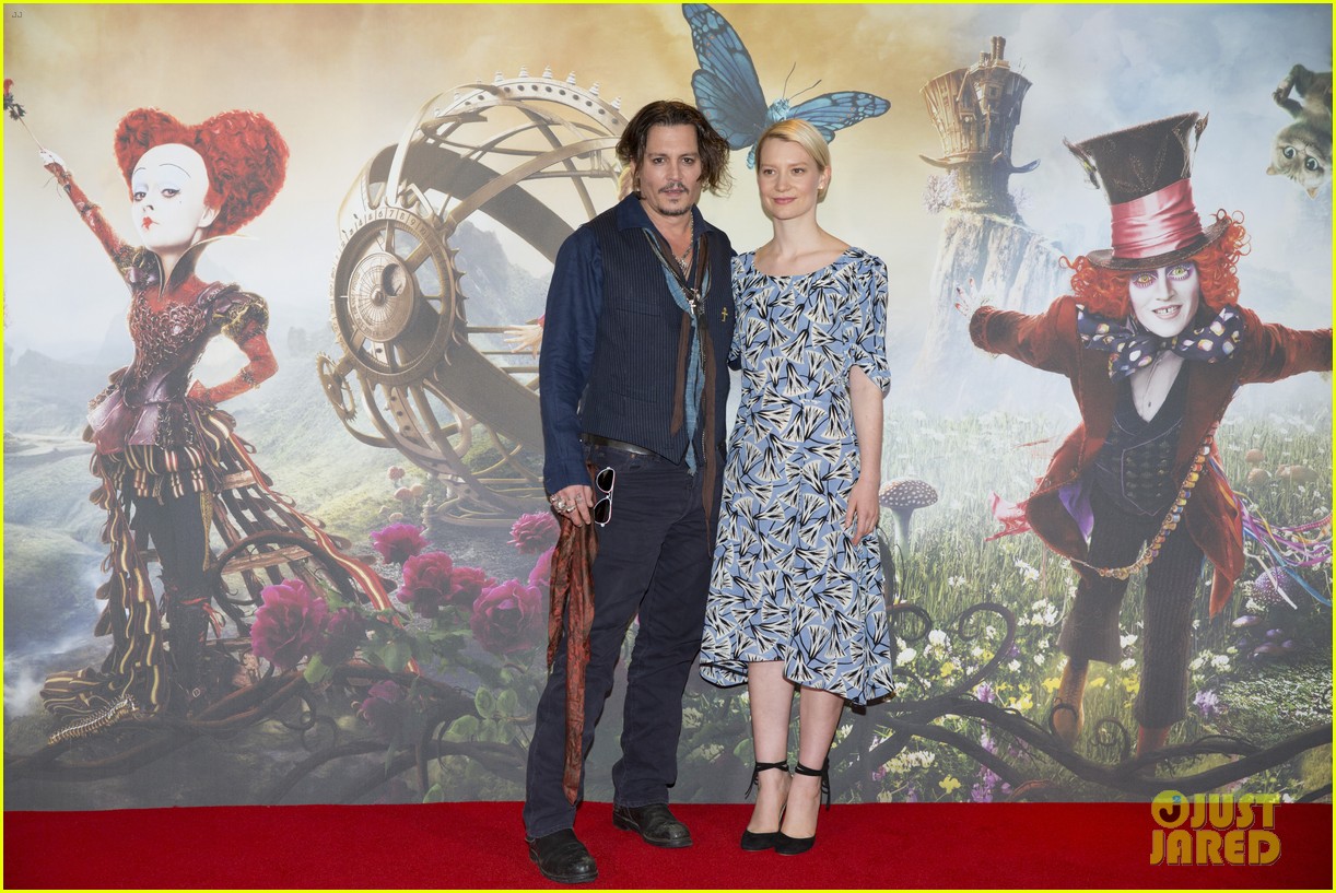 johnny depp alice through looking glass photo call london 07