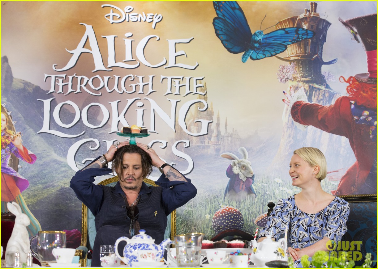 johnny depp alice through looking glass photo call london 08