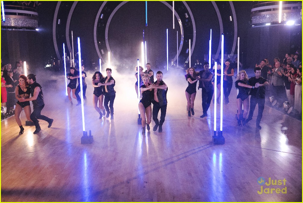 dancing with stars opening number wk 8 pics 07