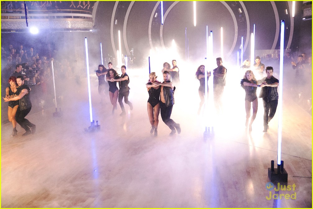 dancing with stars opening number wk 8 pics 10