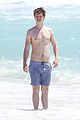 ansel elgort jets to miami beach time 09