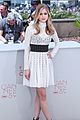 erin moriarty dance mel gibson blood father photocall 14