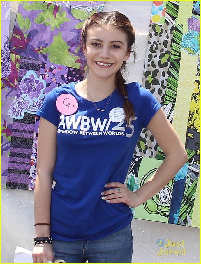g hannelius host art afternoon event pics 07