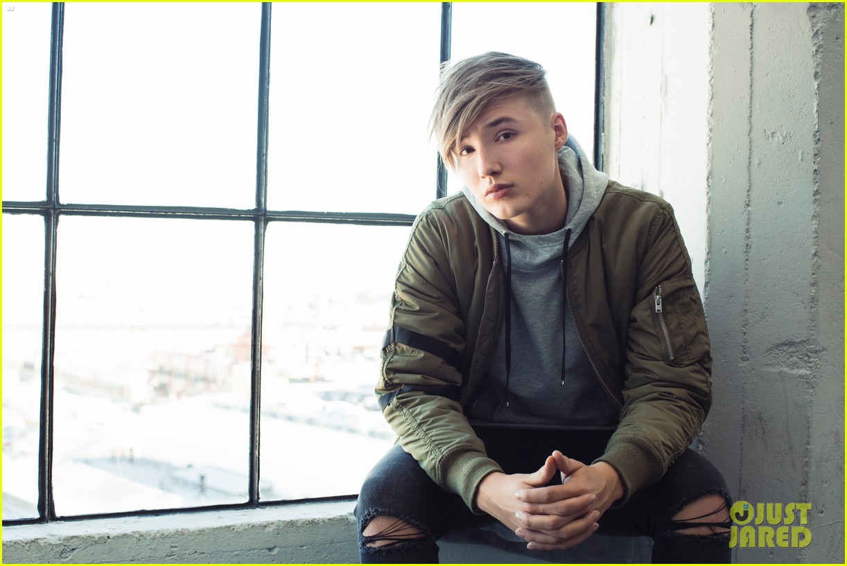 isac elliot what about you single 02