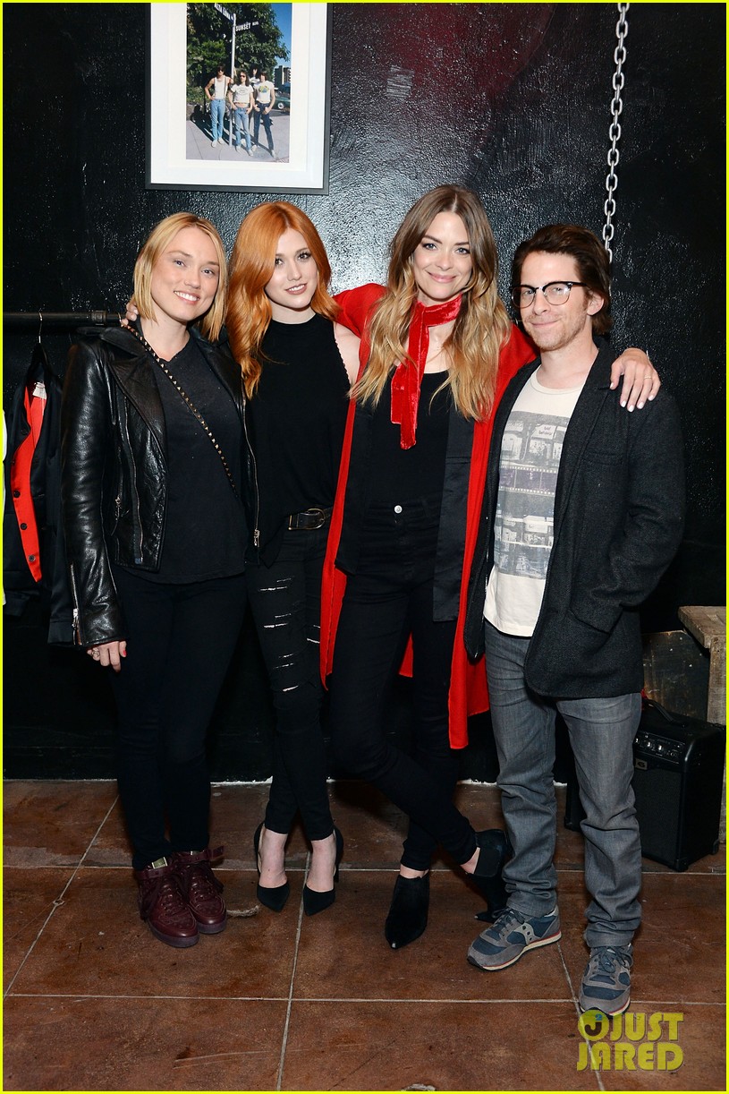 jaime king gets celeb support at the final chapter event 09