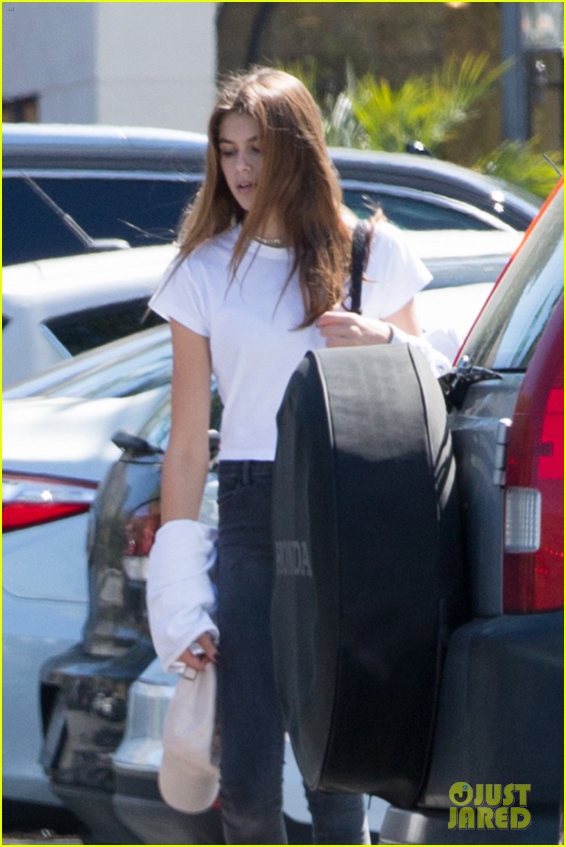 kaia gerber movies with friends 03