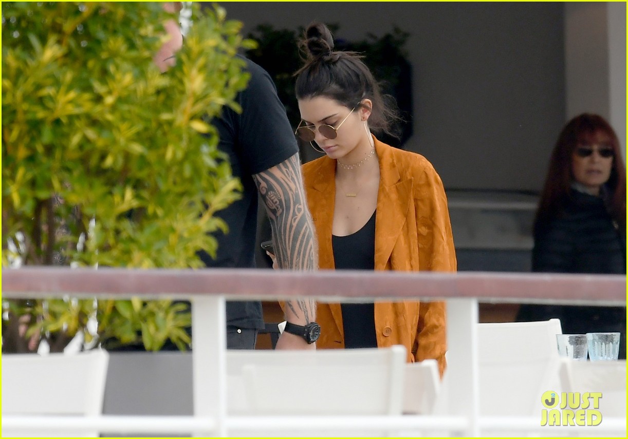 kendall jenner hangs at her hotel in cannes 09