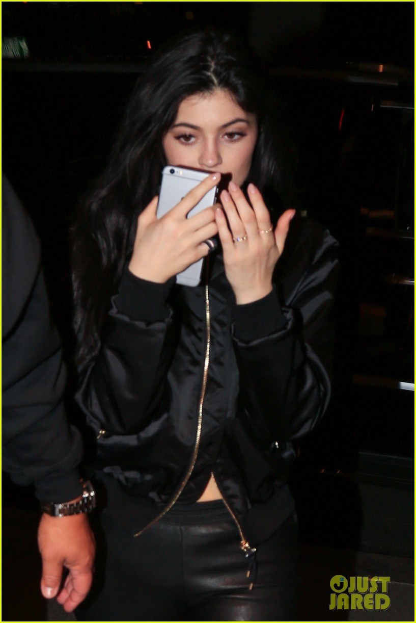 kylie jenner mysterious finger tattoo nyc 28